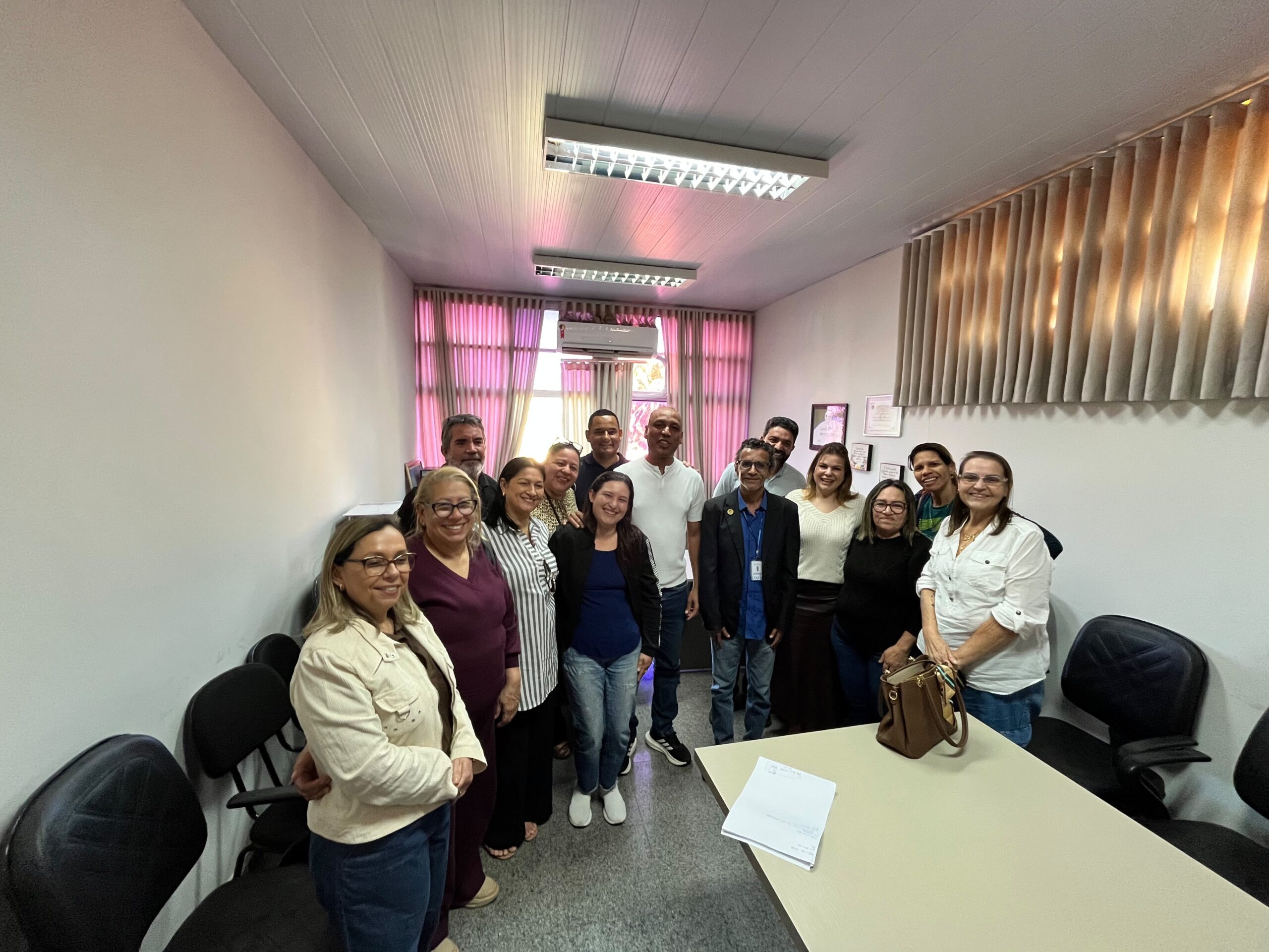Após manifestação, moradores do Mário Covas levam reivindicações à Prefeitura e defendem Social e Educação para antiga incubadora